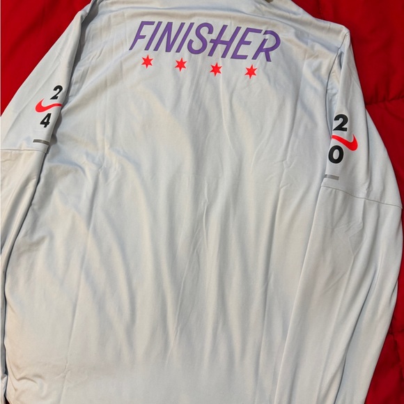 Nike Chicago Marathon Finisher Long Sleeve Shirt - Picture 6 of 8